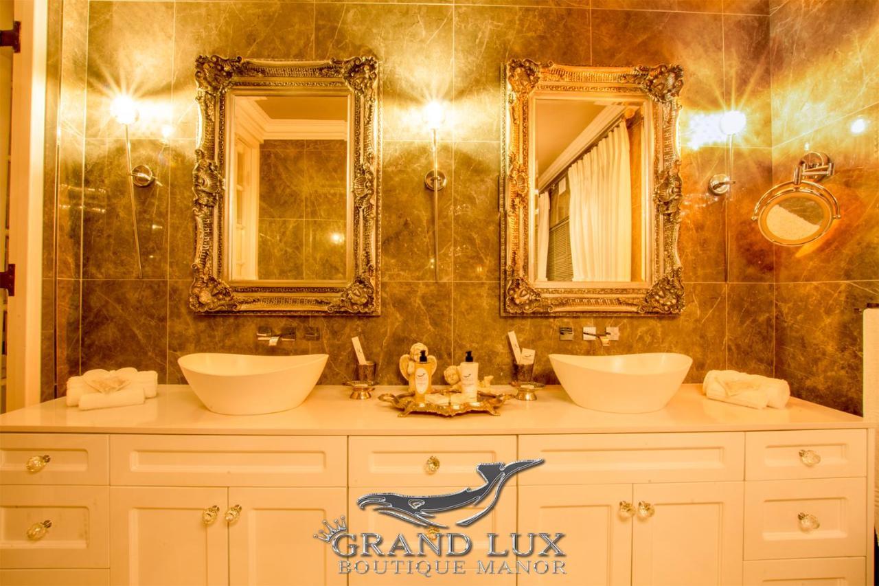 Готель Grand Lux Boutique Manor Германус Екстер'єр фото