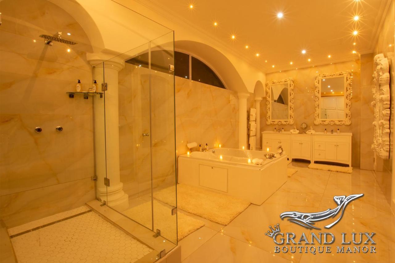 Готель Grand Lux Boutique Manor Германус Екстер'єр фото