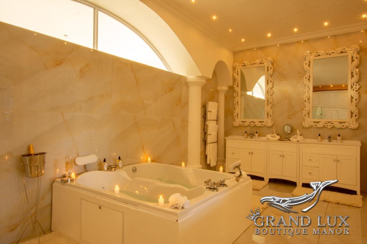 Готель Grand Lux Boutique Manor Германус Екстер'єр фото